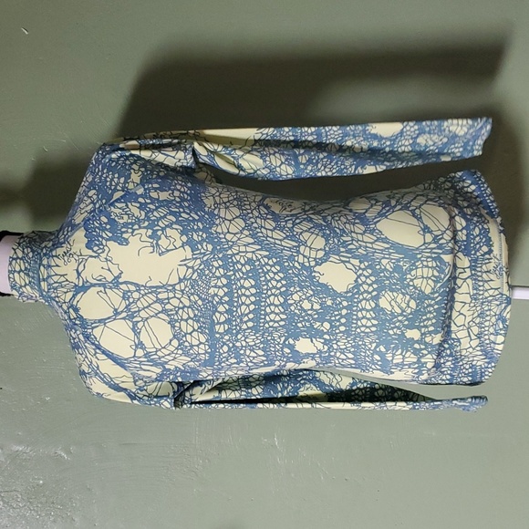 NIKE PRO DRI FIT HALF ZIP PULLOVER - Picture 9 of 10